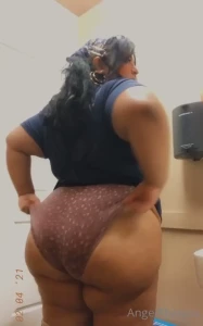 8472825
