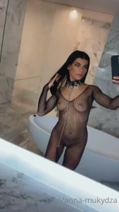 8472235