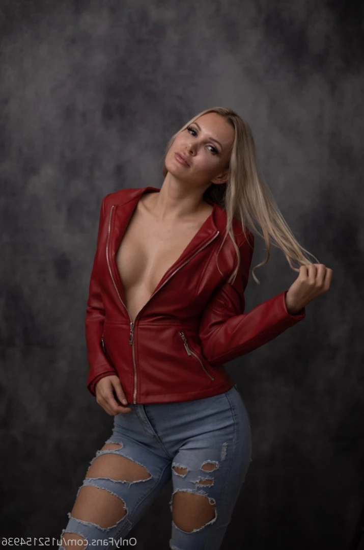 Anna’s VIP [ anna_kunz ] Onlyfans leaked photo 12197379 on Hotleaks.tv