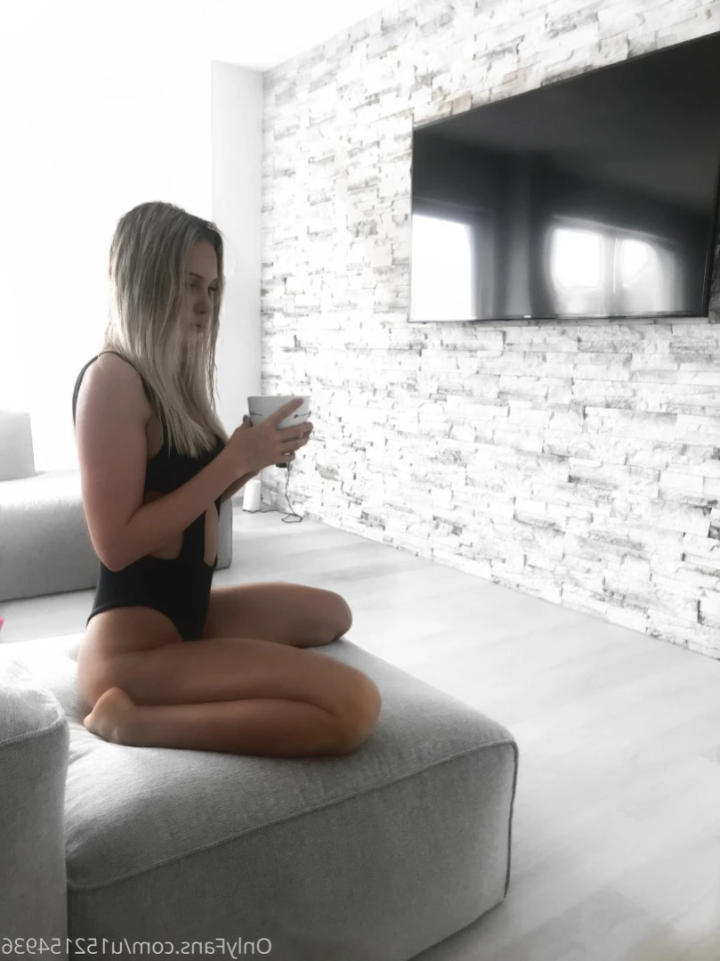 Anna’s VIP [ anna_kunz ] Onlyfans leaked photo 15019248 on Hotleaks.tv