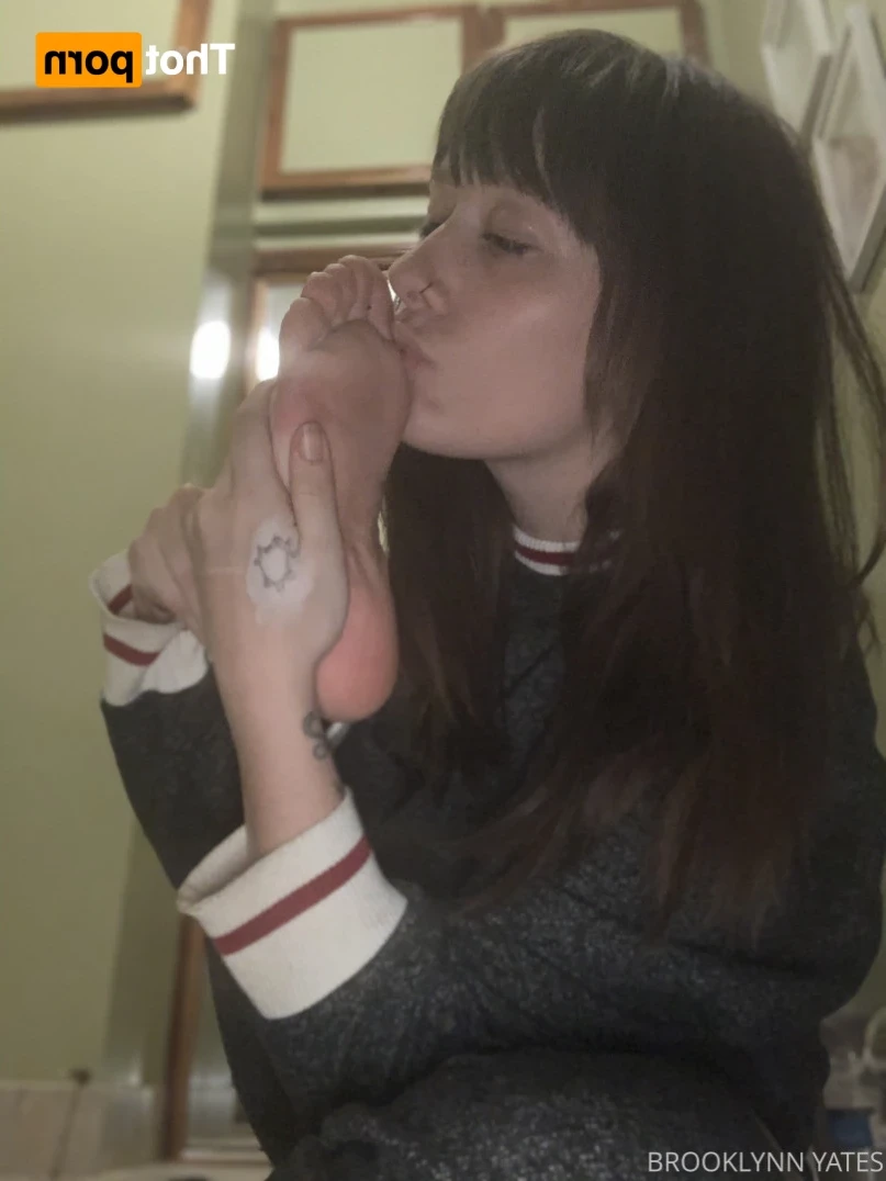 Brooklynn Yates [ aphroditepaws ] Onlyfans leaked photo 15488941 on Hotleaks.tv