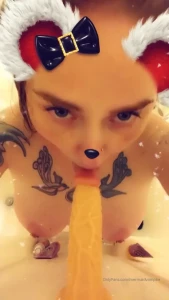8463648