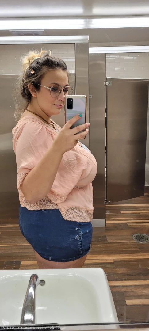 astrid_rose22 Onlyfans leaked photo 9845910 on Hotleaks.tv