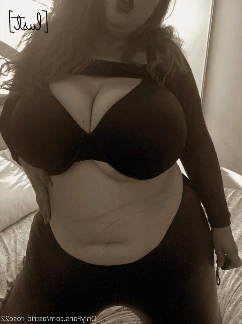 astrid_rose22 Onlyfans leaked photo 9849125 on Hotleaks.tv