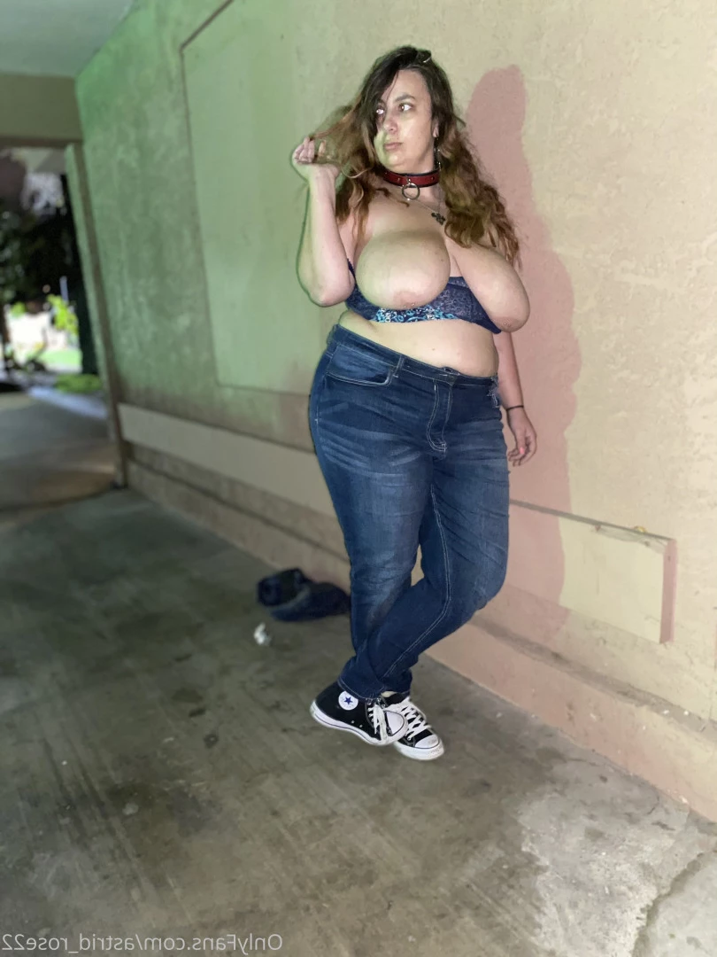 astrid_rose22 Onlyfans leaked photo 9853574 on Hotleaks.tv