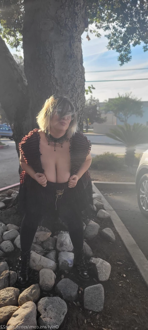 astrid_rose22 Onlyfans leaked photo 9858043 on Hotleaks.tv