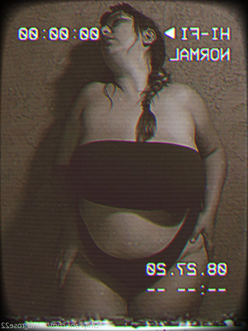 astrid_rose22 Onlyfans leaked photo 9859497 on Hotleaks.tv
