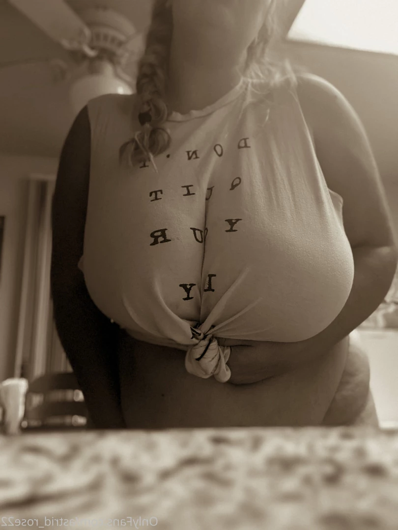 astrid_rose22 Onlyfans leaked photo 9860474 on Hotleaks.tv