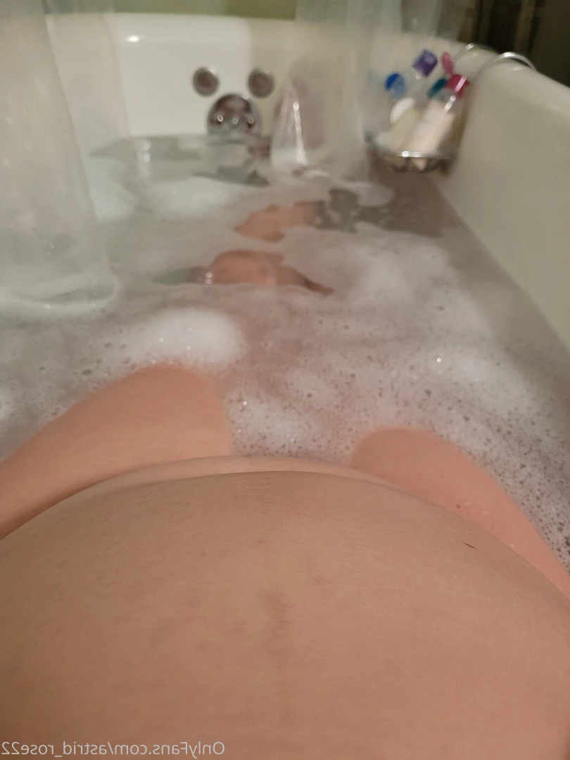 astrid_rose22 Onlyfans leaked photo 9869913 on Hotleaks.tv