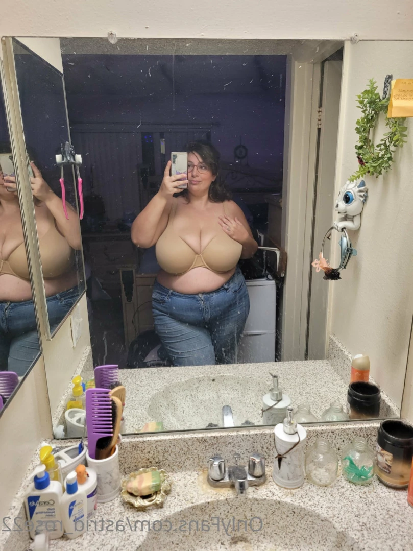 astrid_rose22 Onlyfans leaked photo 12630479 on Hotleaks.tv