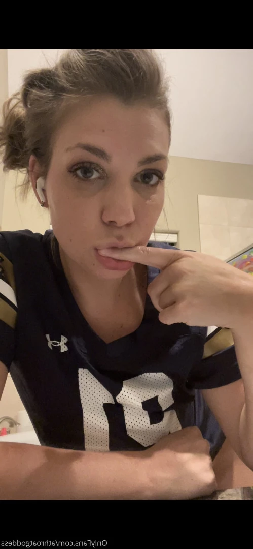 throatgoddess [ athroatgoddess ] Onlyfans leaked photo 9461166 on Hotleaks.tv