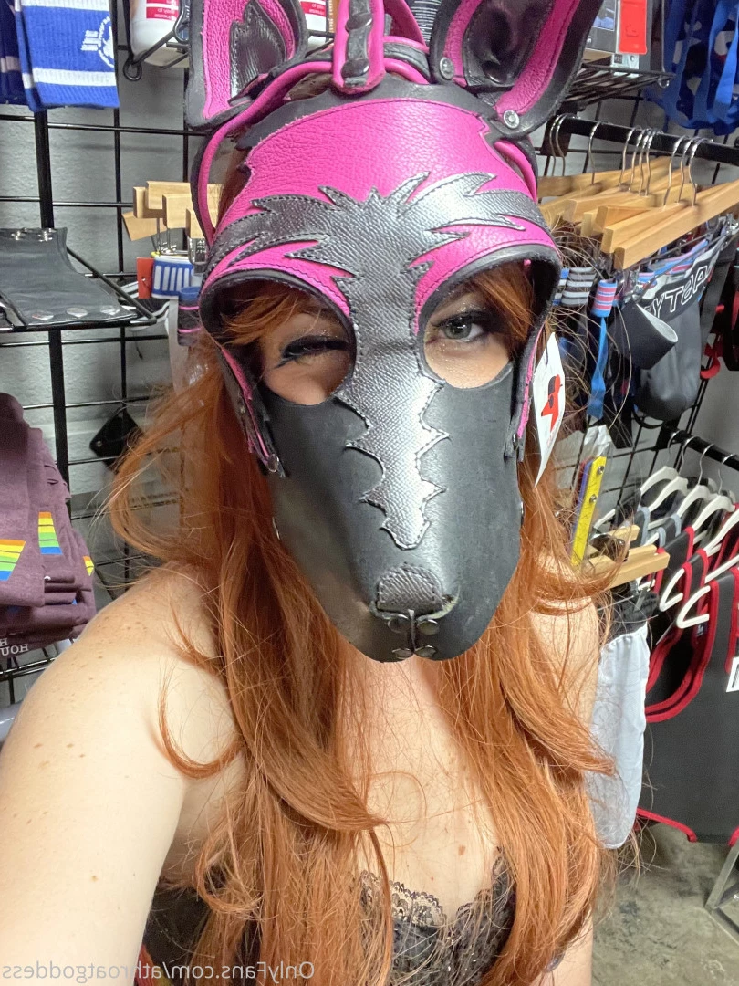 throatgoddess [ athroatgoddess ] Onlyfans leaked photo 9463829 on Hotleaks.tv