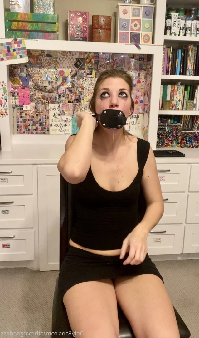 throatgoddess [ athroatgoddess ] Onlyfans leaked photo 9467369 on Hotleaks.tv
