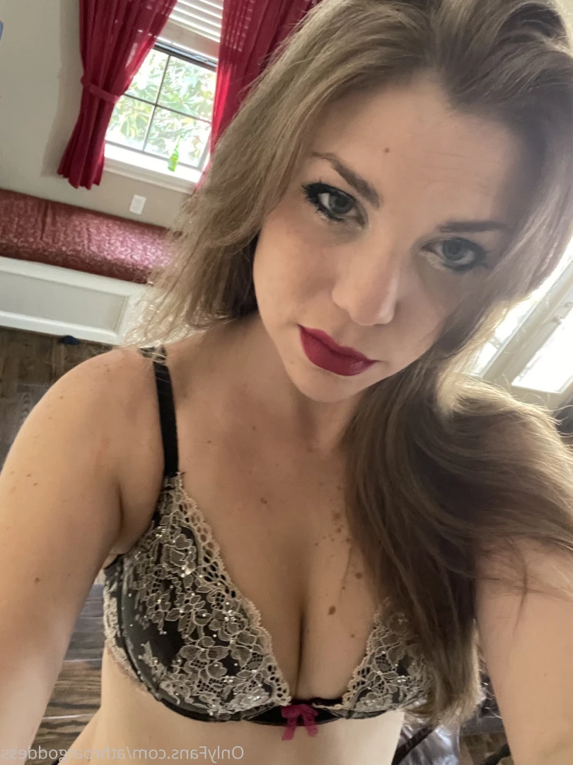 throatgoddess [ athroatgoddess ] Onlyfans leaked photo 9467911 on Hotleaks.tv