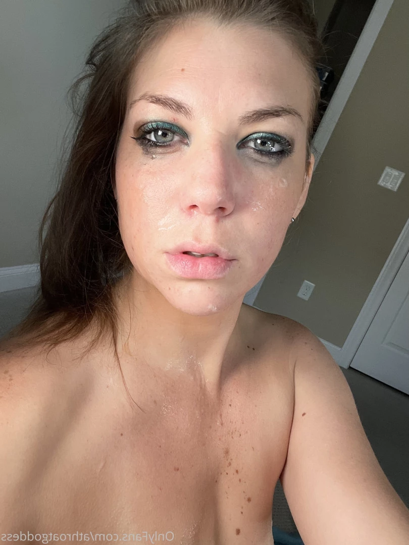 throatgoddess [ athroatgoddess ] Onlyfans leaked photo 9468085 on Hotleaks.tv