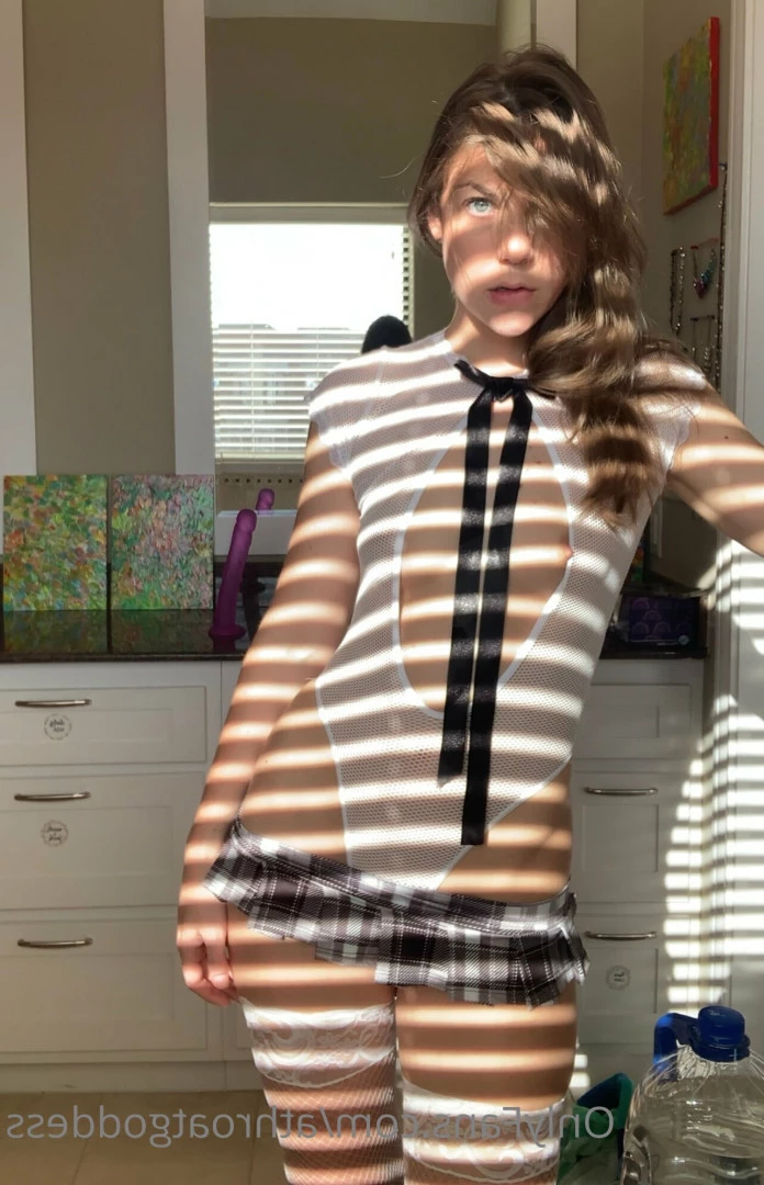 throatgoddess [ athroatgoddess ] Onlyfans leaked photo 9469761 on Hotleaks.tv