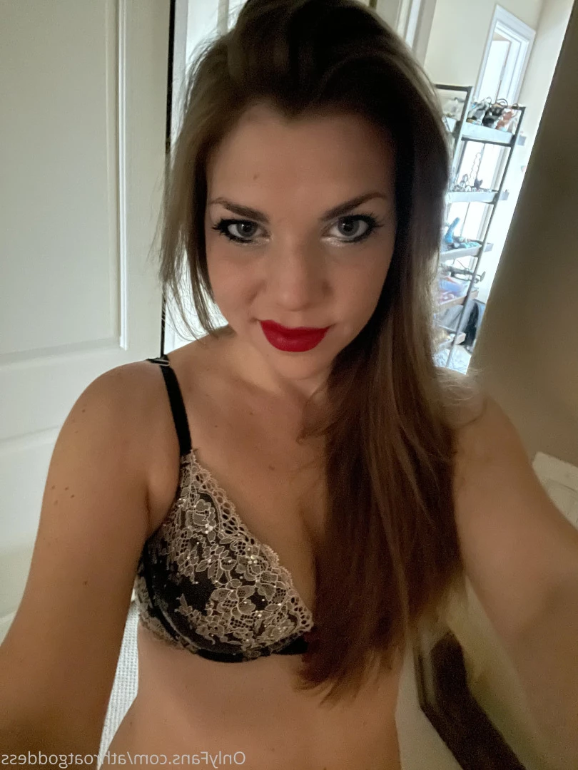 throatgoddess [ athroatgoddess ] Onlyfans leaked photo 9470730 on Hotleaks.tv