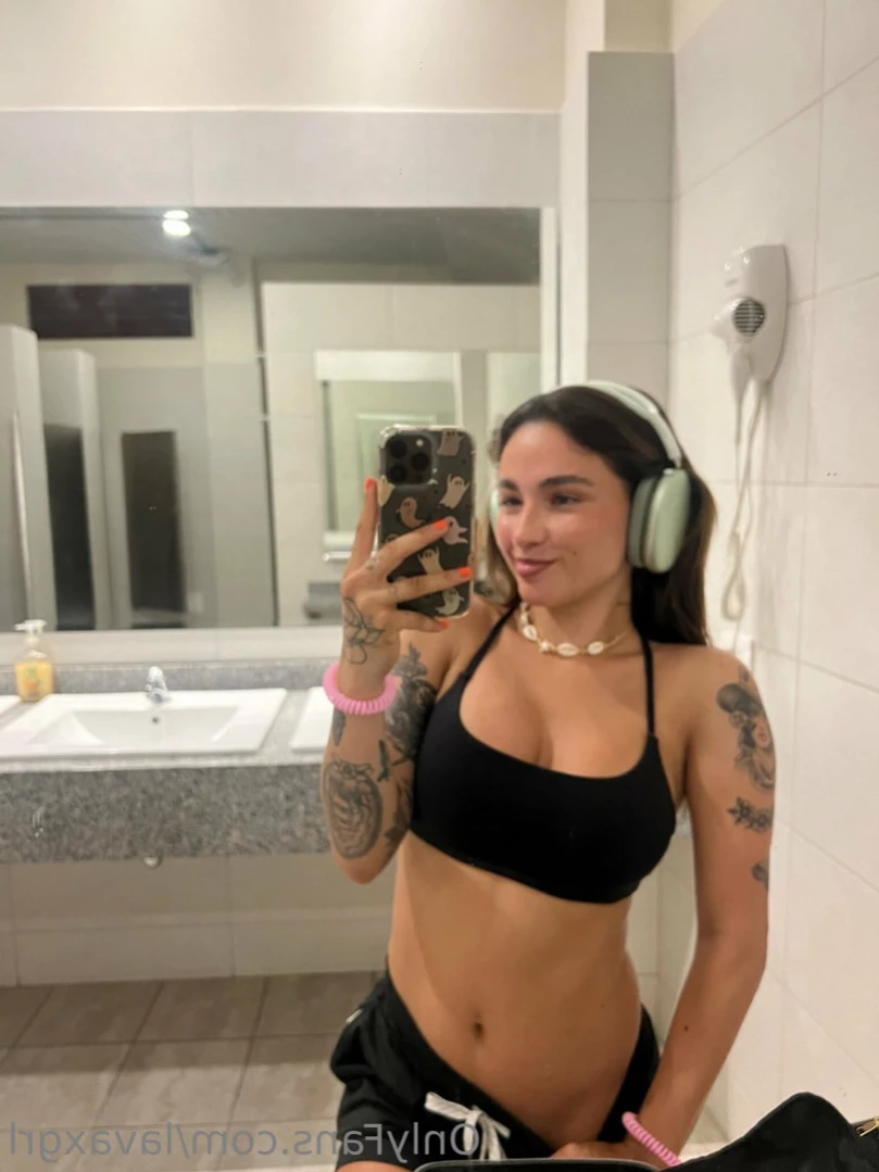 Lavaxgrll [ lavaxgrl ] Onlyfans leaked photo 12880033 on Hotleaks.tv
