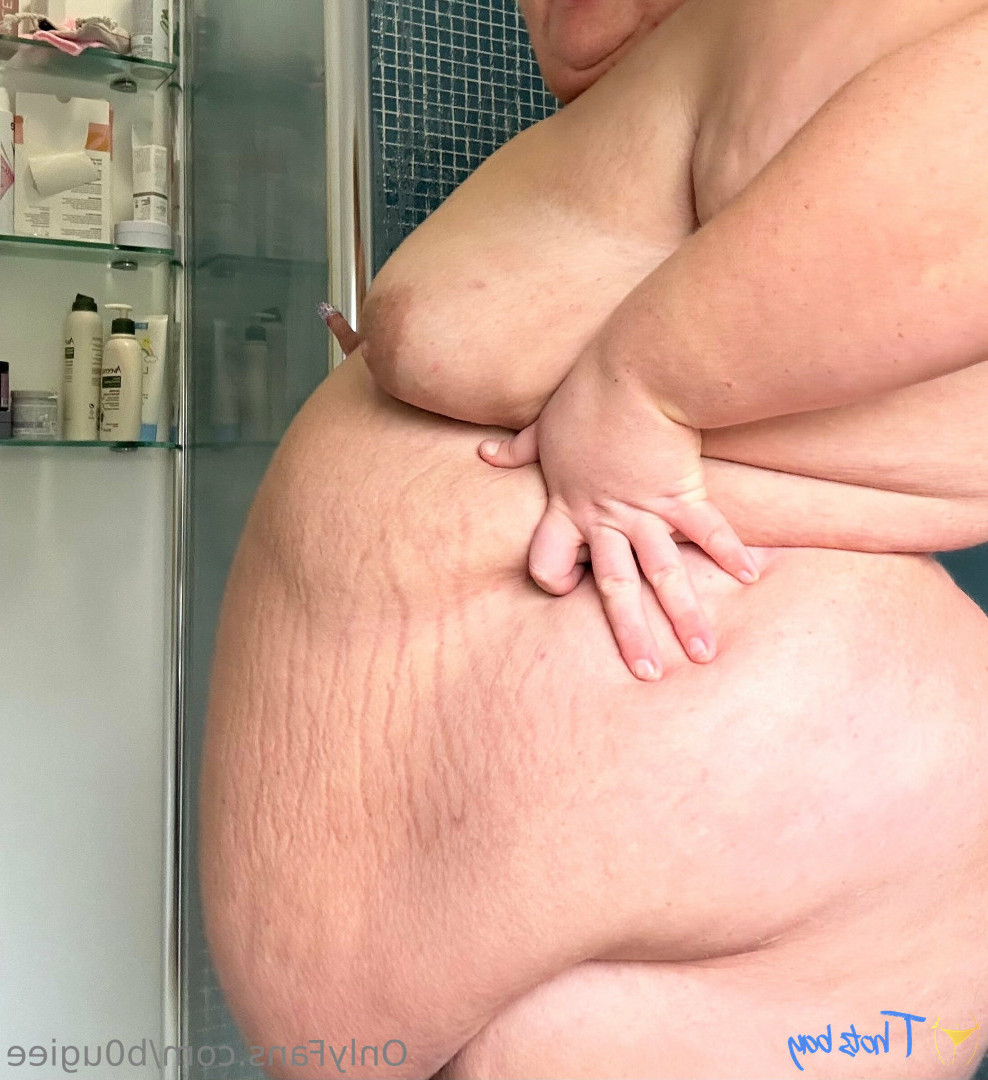 B0ugie [ b0ugiee ] Onlyfans leaked photo 18424323 on Hotleaks.tv