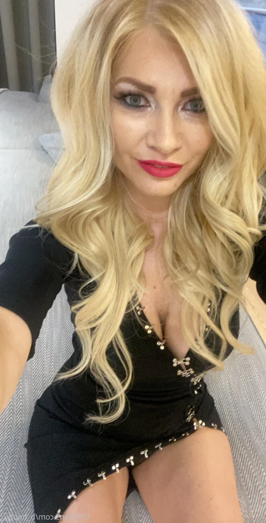 Andana [ b_happy_ ] Onlyfans leaked photo 15800807 on Hotleaks.tv