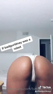 8438773
