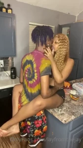 1619928