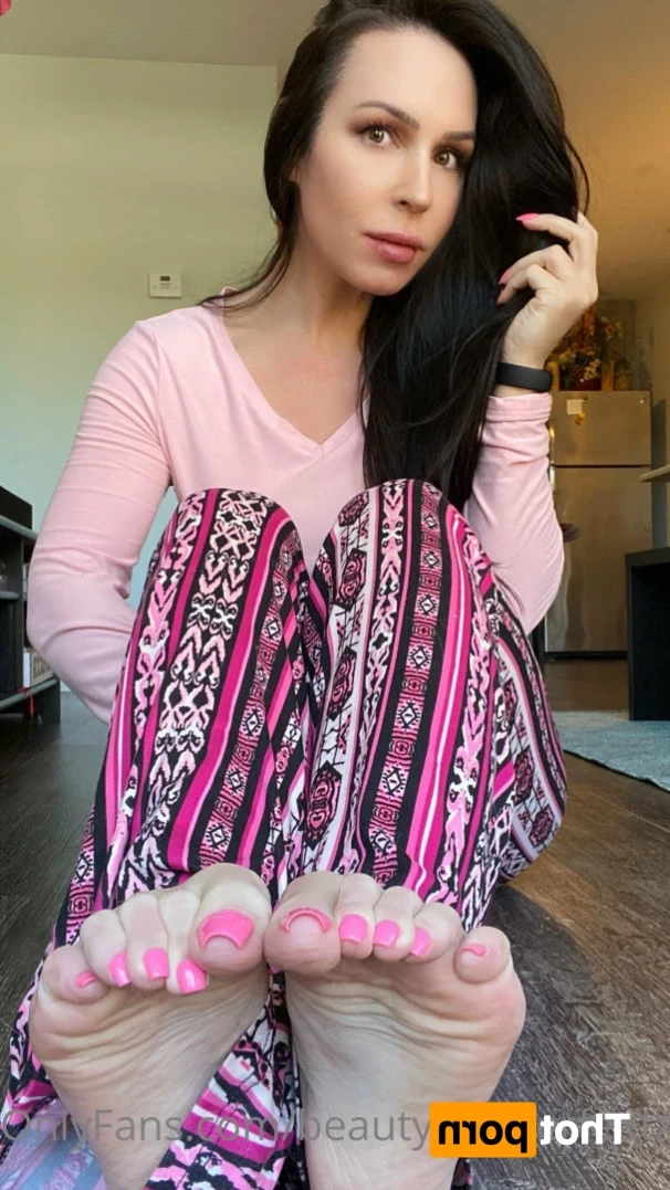 beautyandherfeetz Onlyfans leaked photo 15083117 on Hotleaks.tv