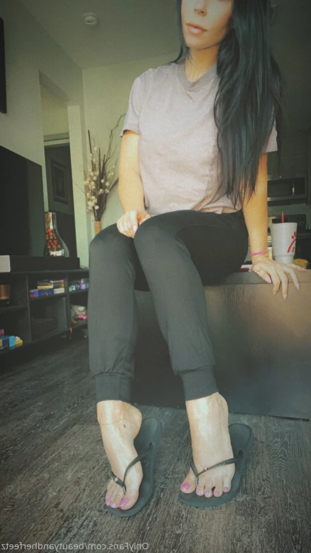 beautyandherfeetz Onlyfans leaked photo 15229727 on Hotleaks.tv