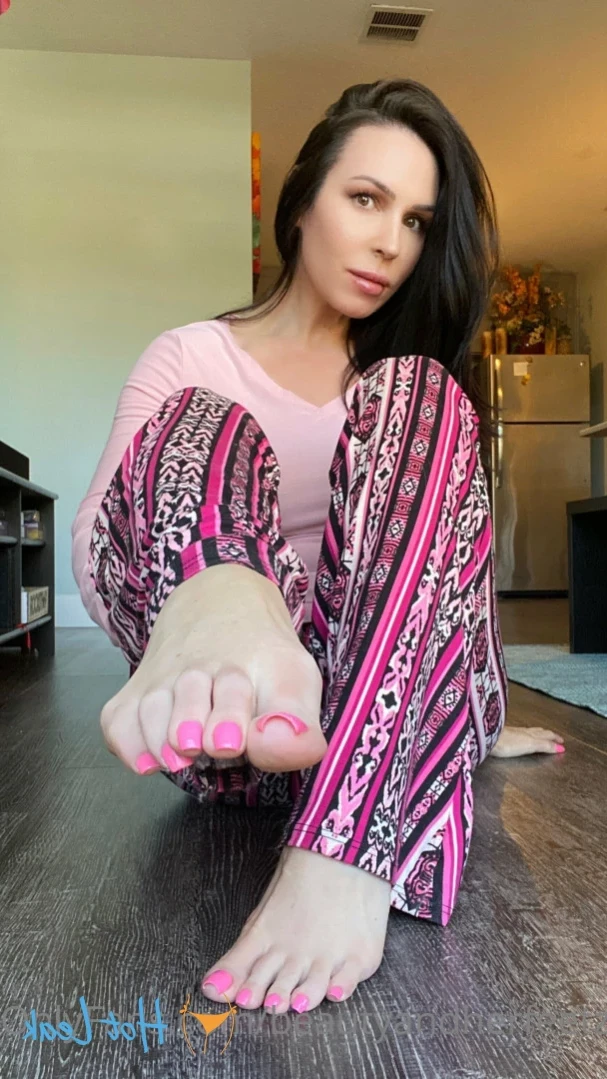 beautyandherfeetz Onlyfans leaked photo 16000979 on Hotleaks.tv