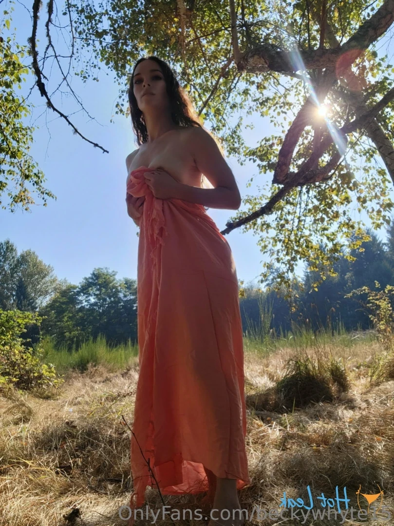 BeckyWhyte [ beckywhyte15 ] Onlyfans leaked photo 13896829 on Hotleaks.tv