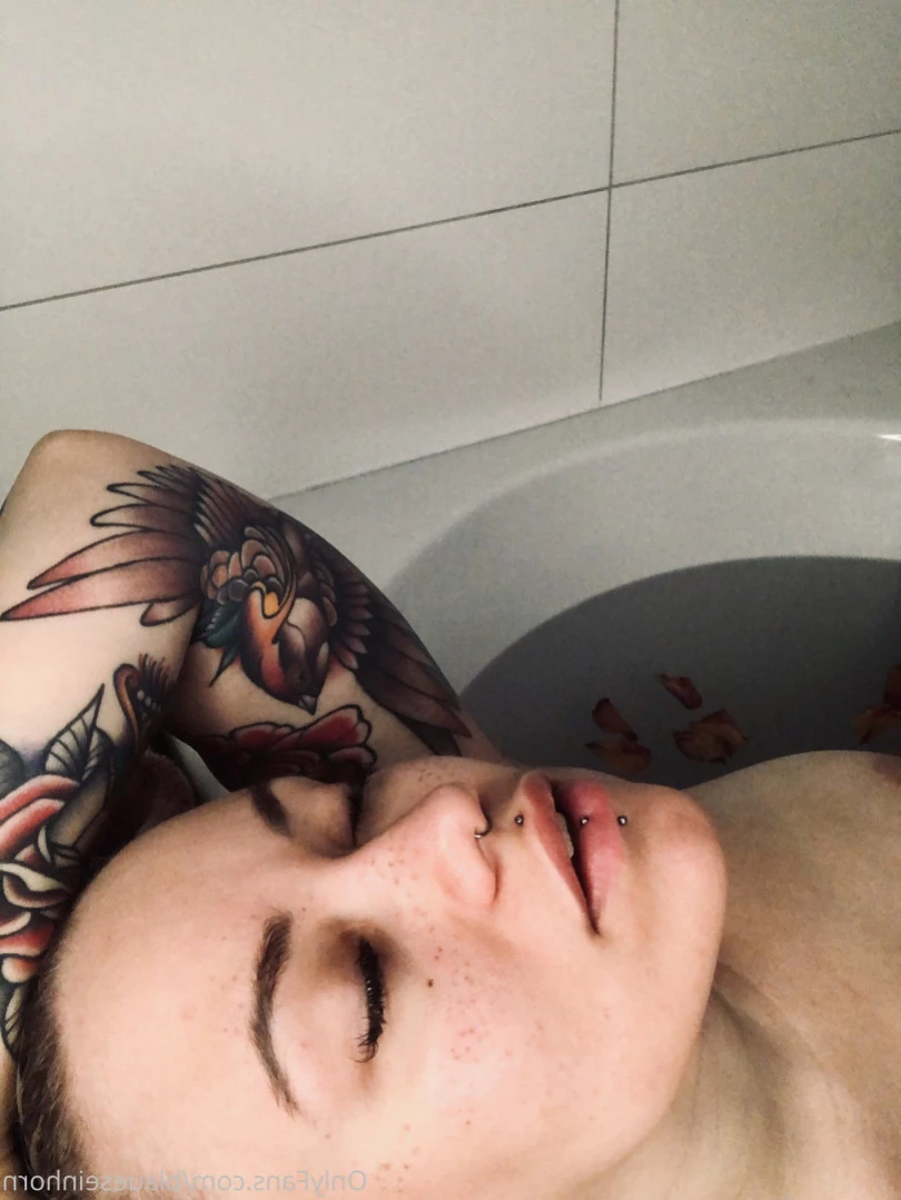 Bluenicorn [ blaueseinhorn ] Onlyfans leaked photo 14599066 on Hotleaks.tv