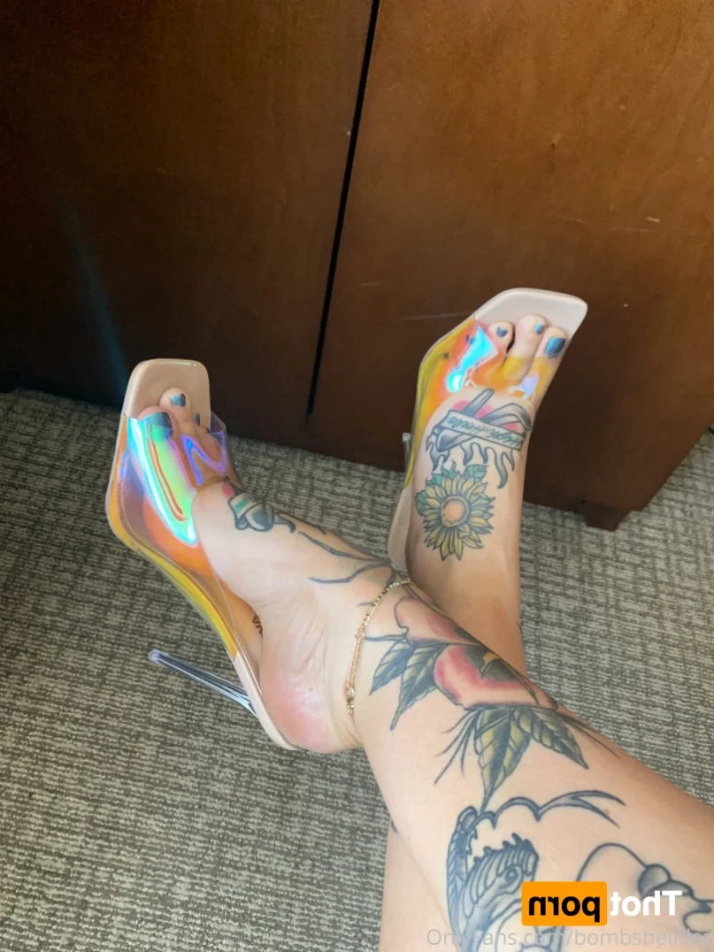 Busty Babe Dez [ bombshelldez ] Onlyfans leaked photo 14524079 on Hotleaks.tv