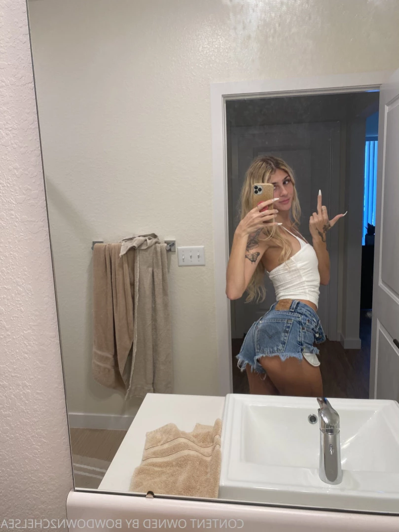 Princess Chelsea [ bowdown2chelsea ] Onlyfans leaked photo 11015493 on Hotleaks.tv