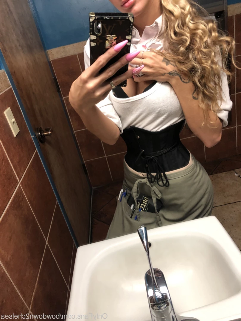 Princess Chelsea [ bowdown2chelsea ] Onlyfans leaked photo 11113815 on Hotleaks.tv