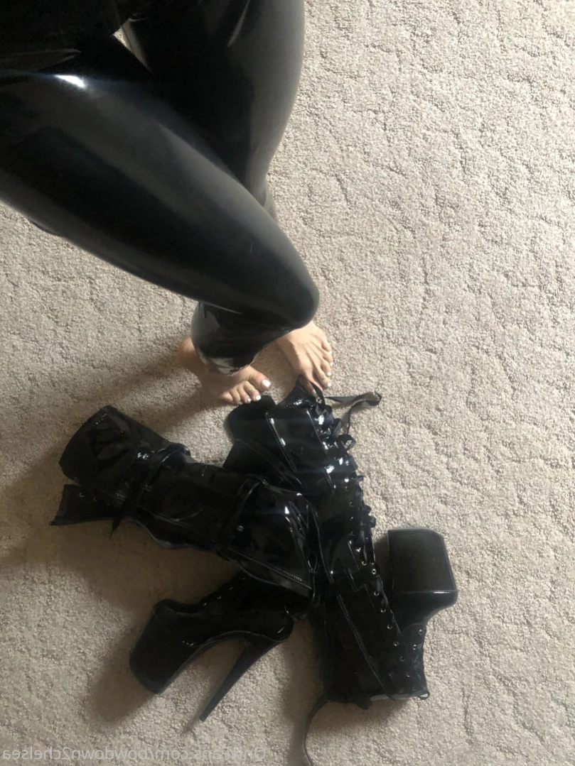 Princess Chelsea [ bowdown2chelsea ] Onlyfans leaked photo 14719384 on Hotleaks.tv