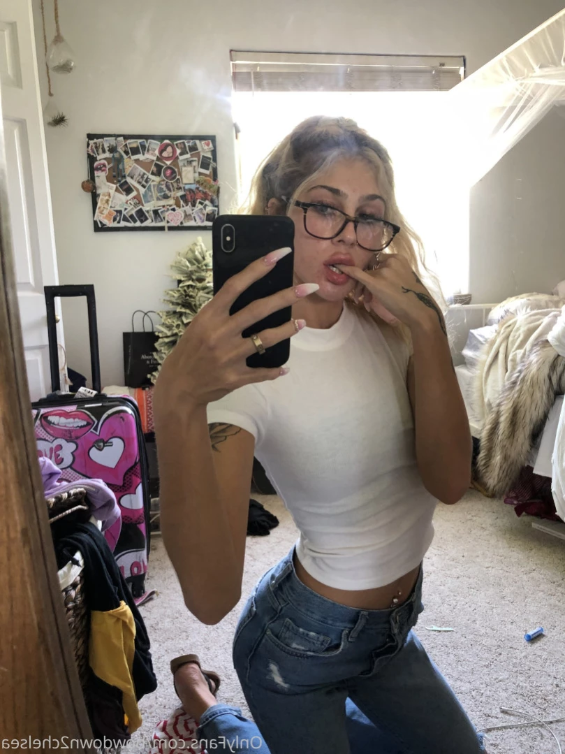 Princess Chelsea [ bowdown2chelsea ] Onlyfans leaked photo 15841194 on Hotleaks.tv
