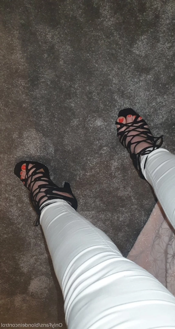 👑 Laylaa Louise | Currently Online! [ laylaa-louise ] Onlyfans leaked photo 13625601 on Hotleaks.tv