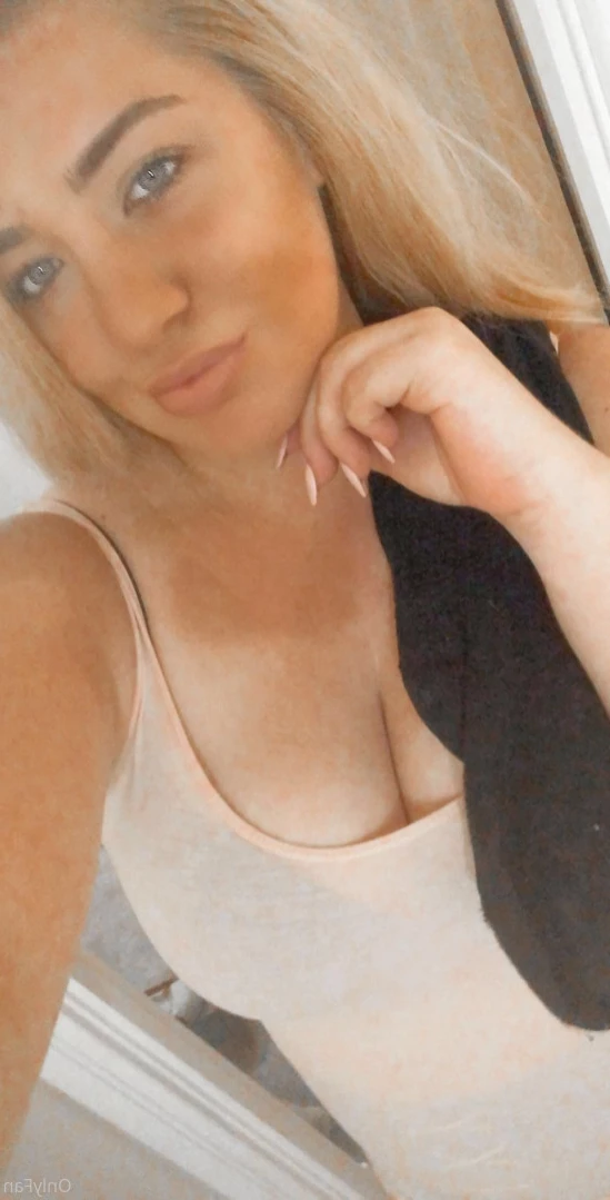 👑 Laylaa Louise | Currently Online! [ laylaa-louise ] Onlyfans leaked photo 13631122 on Hotleaks.tv