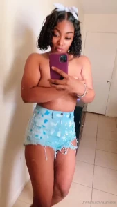 1619818