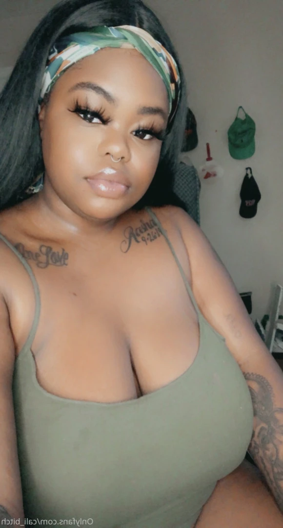 𝔽𝕦𝕝𝕝 𝕧𝕚𝕕𝕖𝕠𝕤 𝕠𝕟 𝕨𝕒𝕝𝕝😝😜 [ caliass ] Onlyfans leaked photo 14973278 on Hotleaks.tv