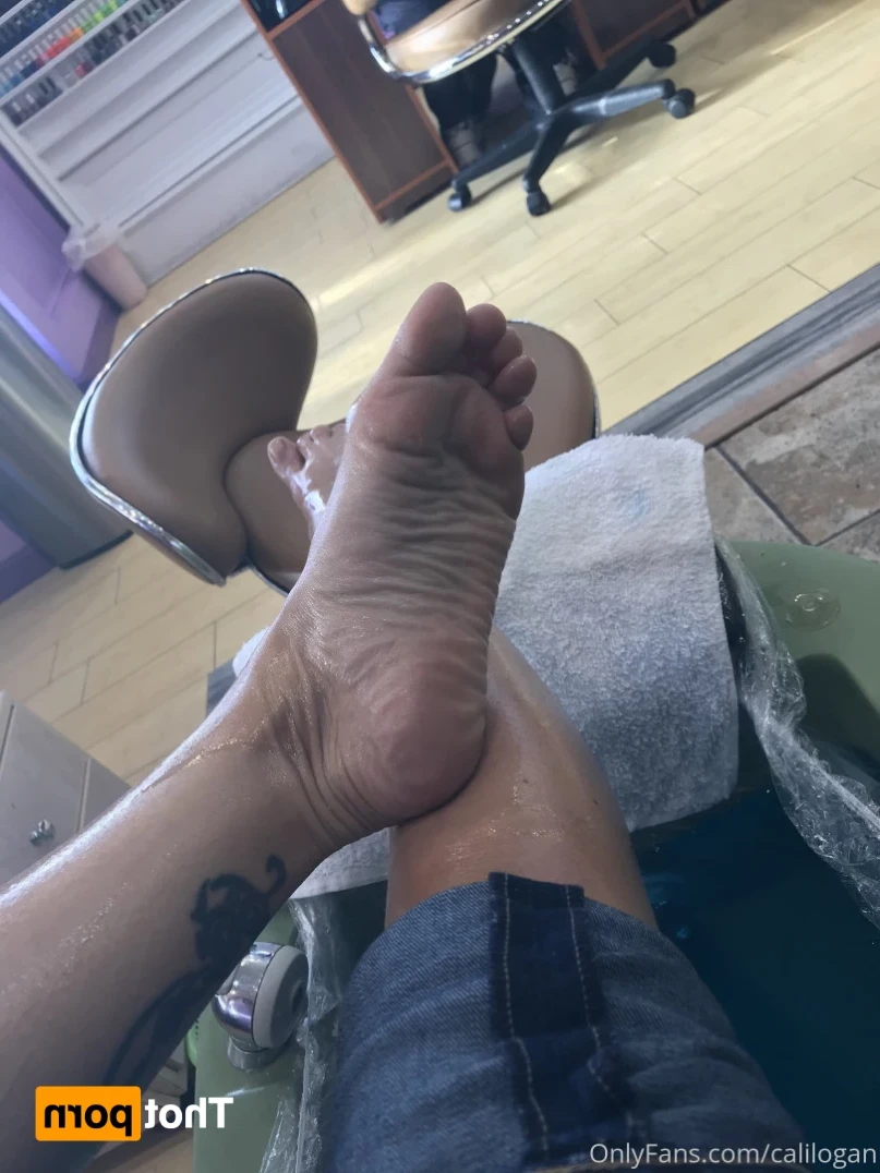 Cali Logan [ calilogan ] Onlyfans leaked photo 14890243 on Hotleaks.tv