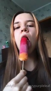 9560377