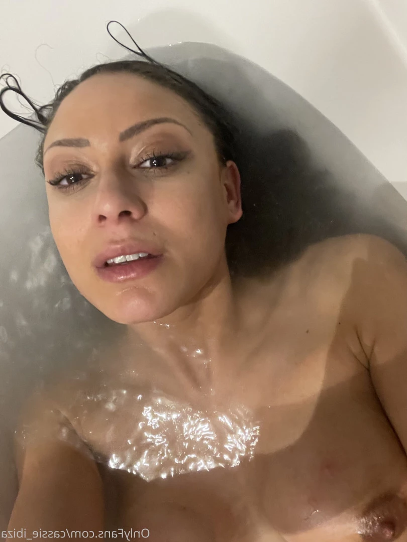 Cassie Del Isla [ cassie_ibiza ] Onlyfans leaked photo 9235670 on Hotleaks.tv
