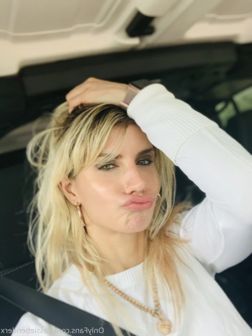 Cassie Bender [ cassiebenderfit ] Onlyfans leaked photo 11112126 on Hotleaks.tv