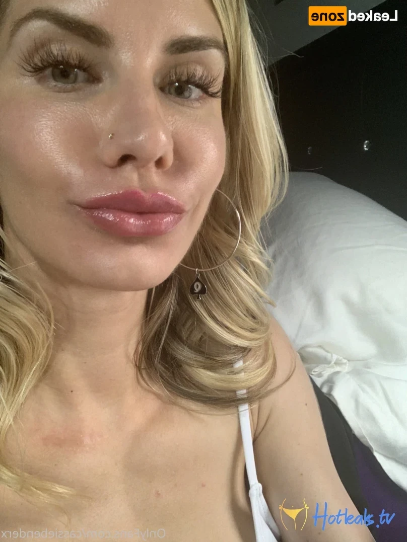 Cassie Bender [ cassiebenderfit ] Onlyfans leaked photo 11807861 on Hotleaks.tv