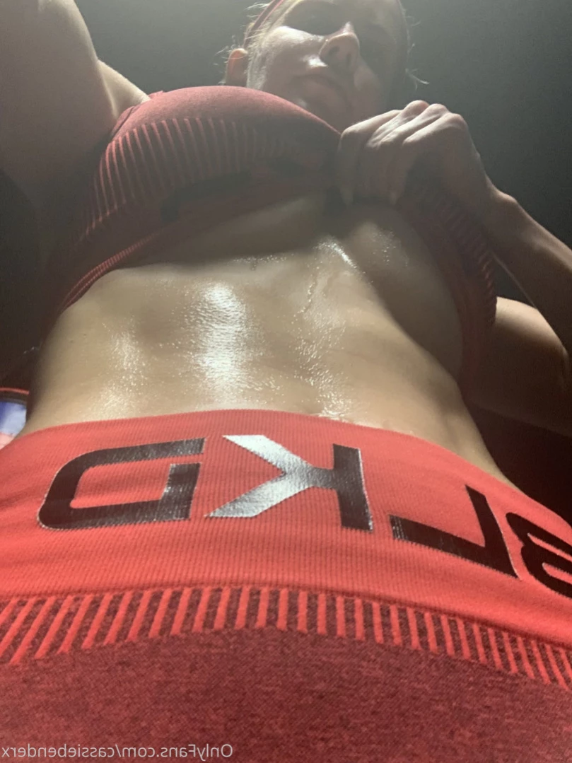 Cassie Bender [ cassiebenderfit ] Onlyfans leaked photo 12107297 on Hotleaks.tv