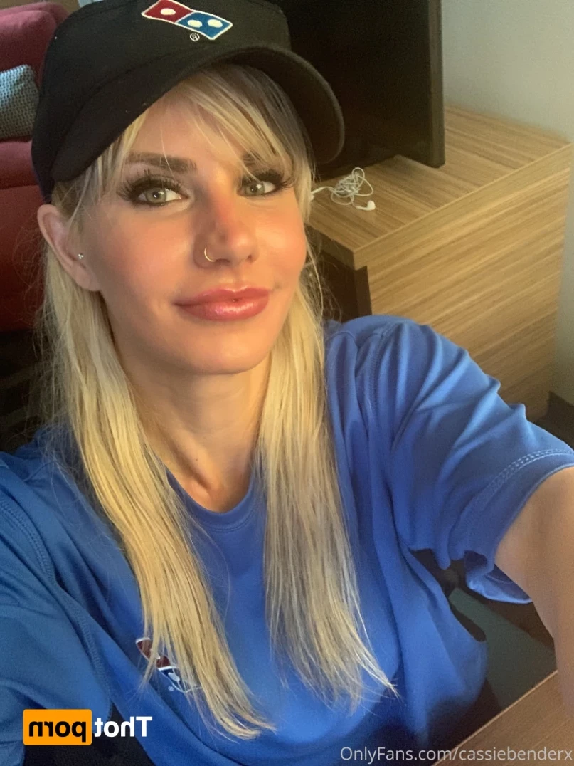 Cassie Bender [ cassiebenderfit ] Onlyfans leaked photo 12370654 on Hotleaks.tv