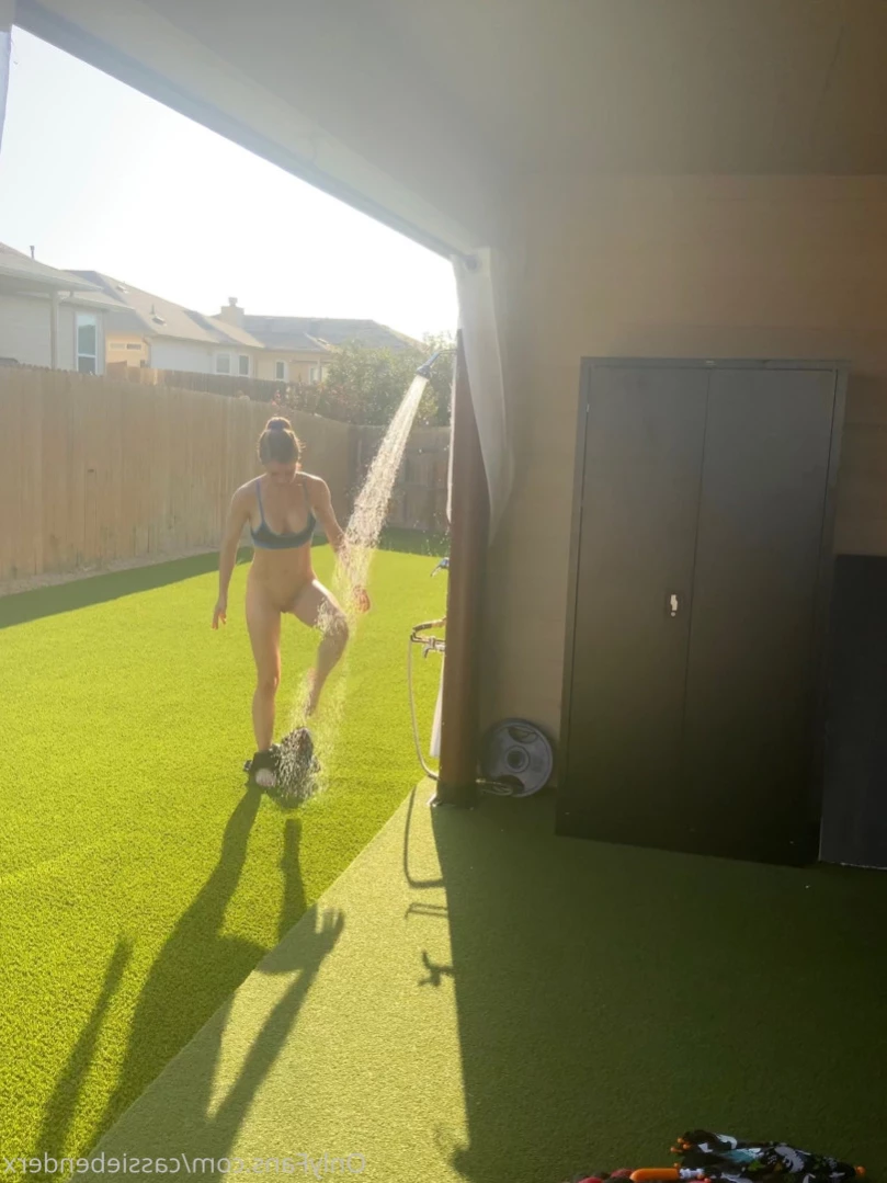 Cassie Bender [ cassiebenderfit ] Onlyfans leaked photo 12703855 on Hotleaks.tv