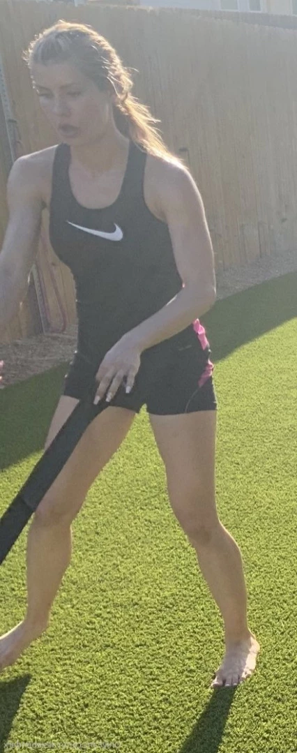 Cassie Bender [ cassiebenderfit ] Onlyfans leaked photo 13702236 on Hotleaks.tv