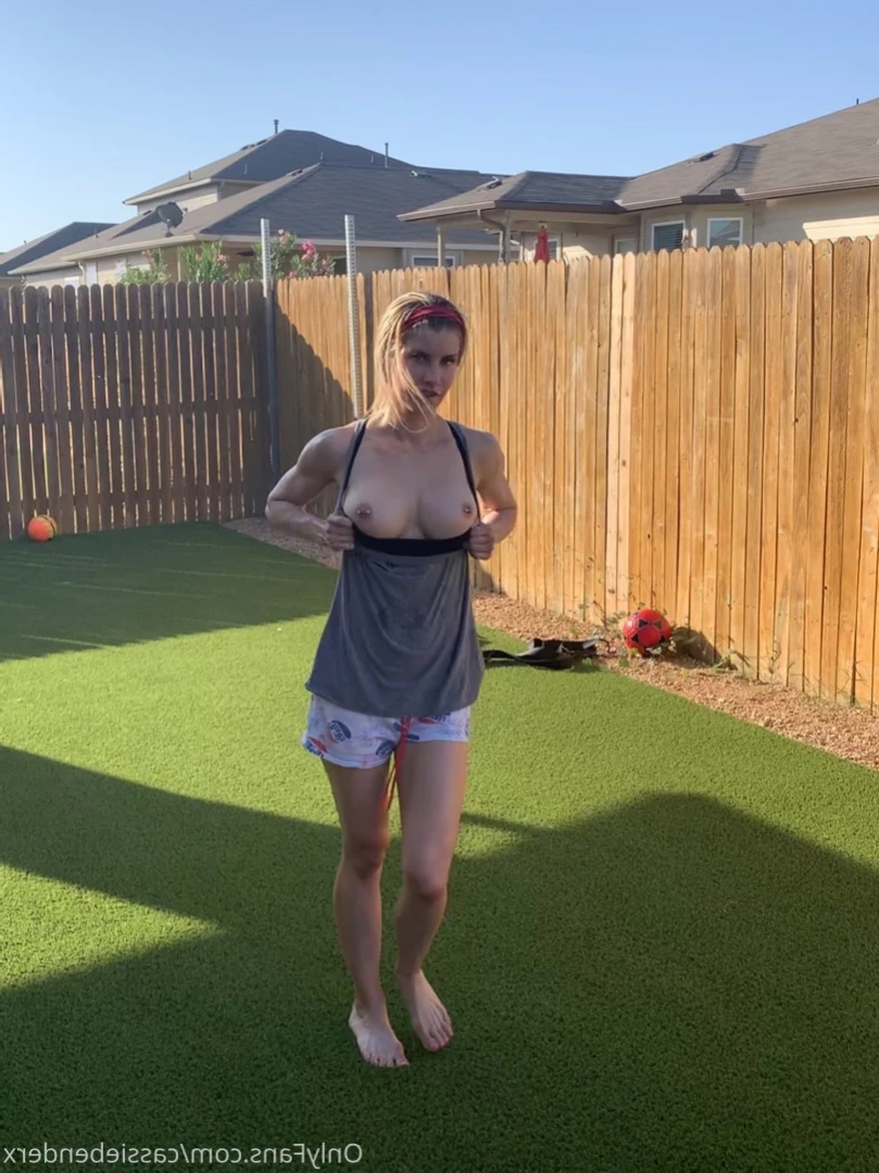 Cassie Bender [ cassiebenderfit ] Onlyfans leaked photo 13793290 on Hotleaks.tv